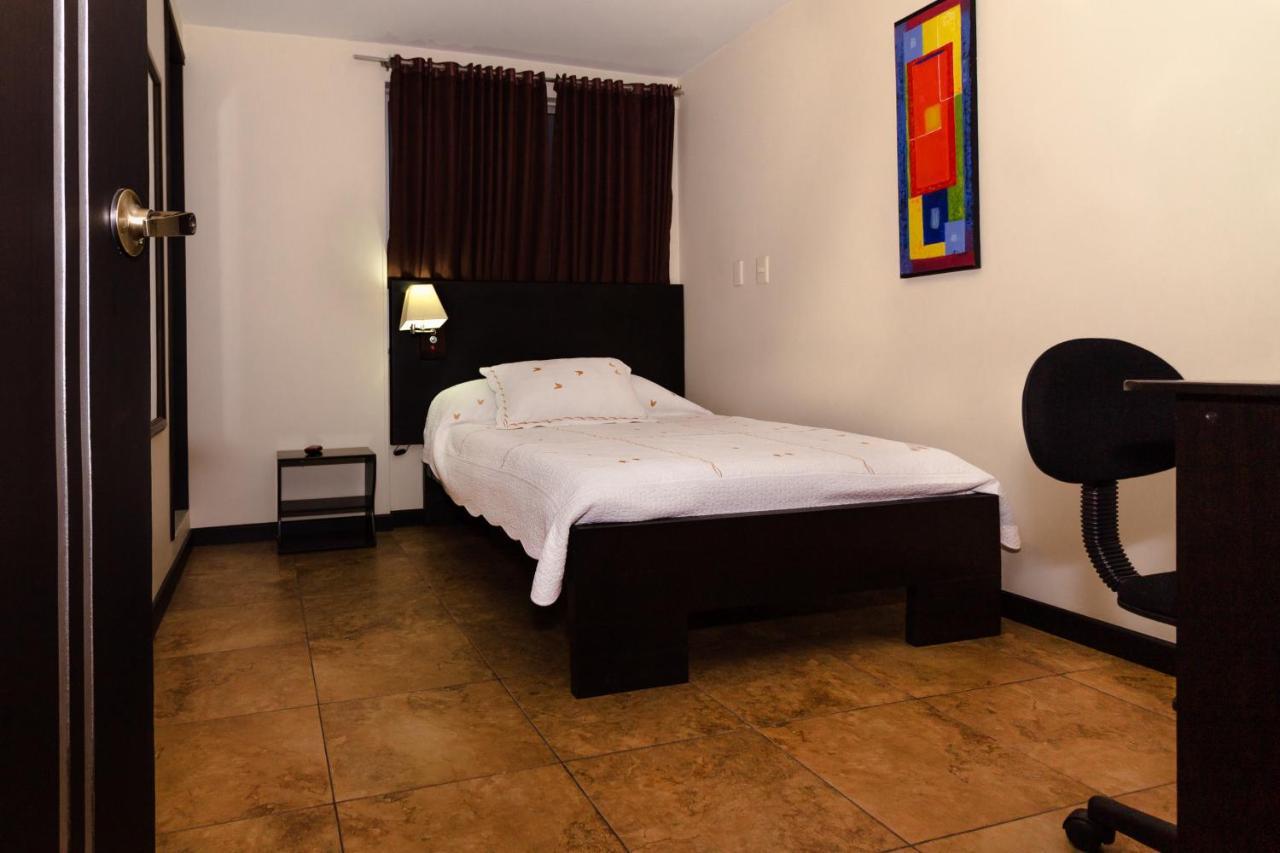 בוגוטה Hotel Alojate In מראה חיצוני תמונה