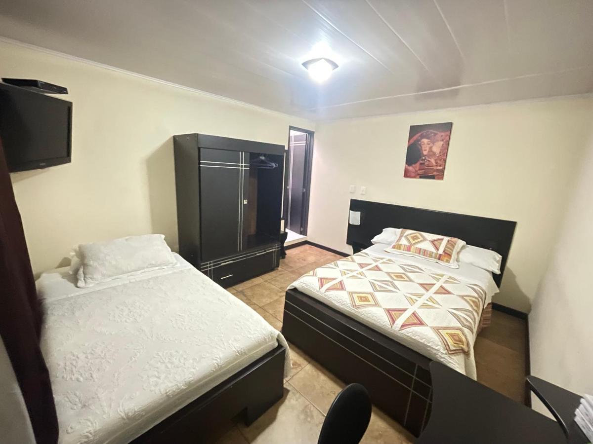 בוגוטה Hotel Alojate In מראה חיצוני תמונה
